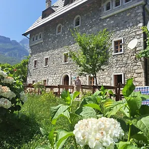 Agroturizem Ndoc Gjecaj , Theth Albanië