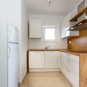 https://apartman-maslina-krk-island.primorje-gorskikotar.com